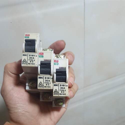 绝版BBC花蝴蝶1p20A空气开关,发烧友音响开关,大一字头