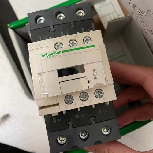 交流接触器LC1D65AP7C全新原装现货
