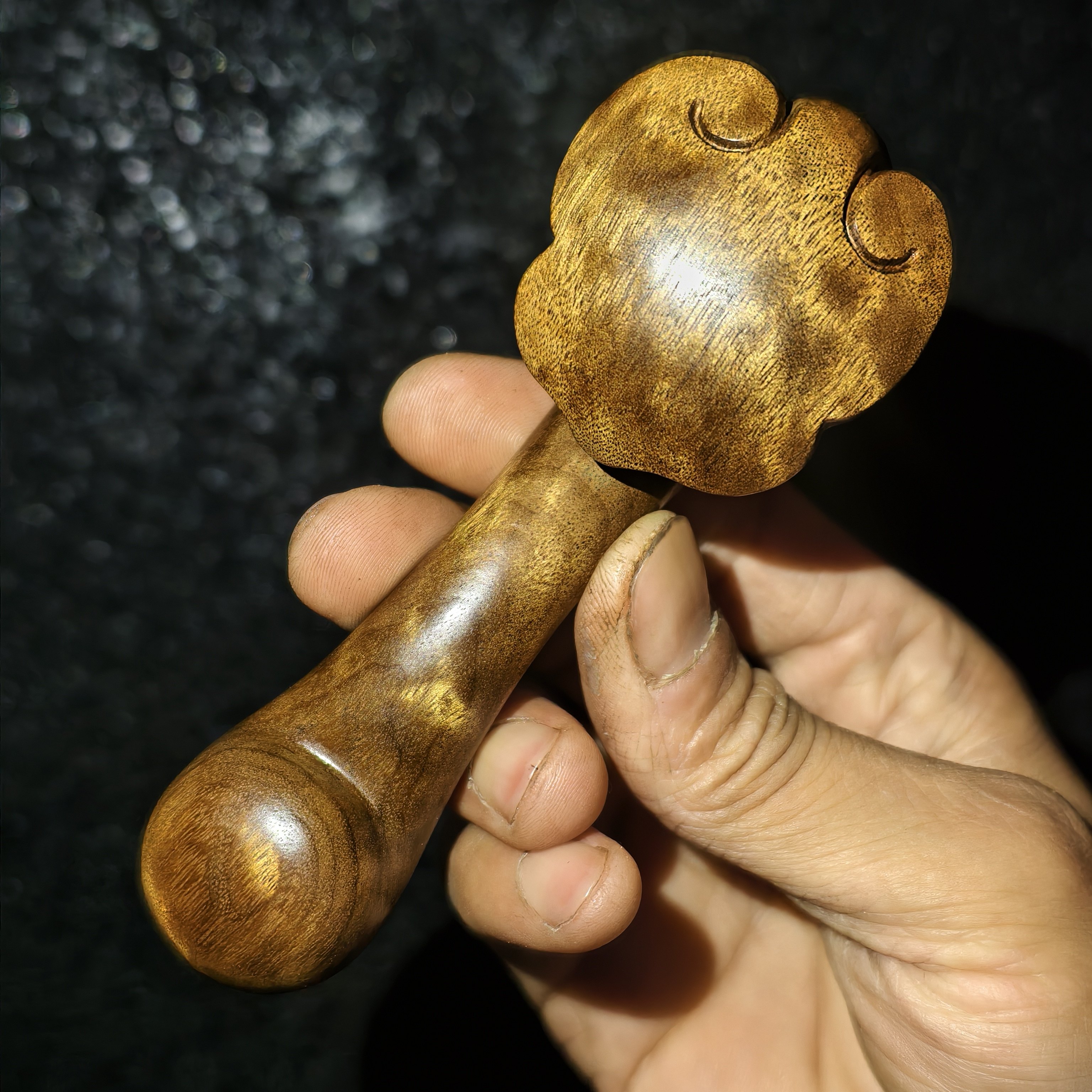 守一原创◆阴沉金丝楠木龙胆纹帝王黄灵芝如意小手把件纯手工雕刻