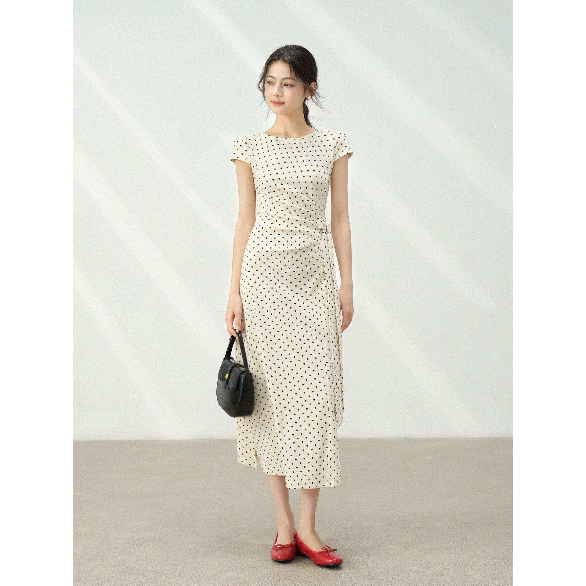 娃娃领甜美杏色波点连衣裙女夏季小香风法式掐腰miu系小洋裙a字裙