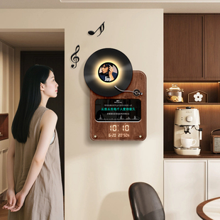 现代简约周杰伦黑胶唱片钟表挂墙高级感玄关时钟创意万年历电子钟