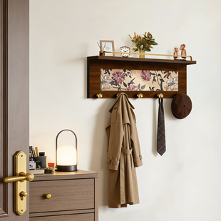 免打孔挂钩中古风挂衣架墙壁粘钩盲盒收纳展示架萌粒手办置物架子