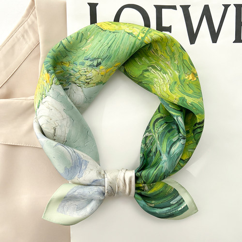 小方巾丝巾系脖纱巾职业穿搭