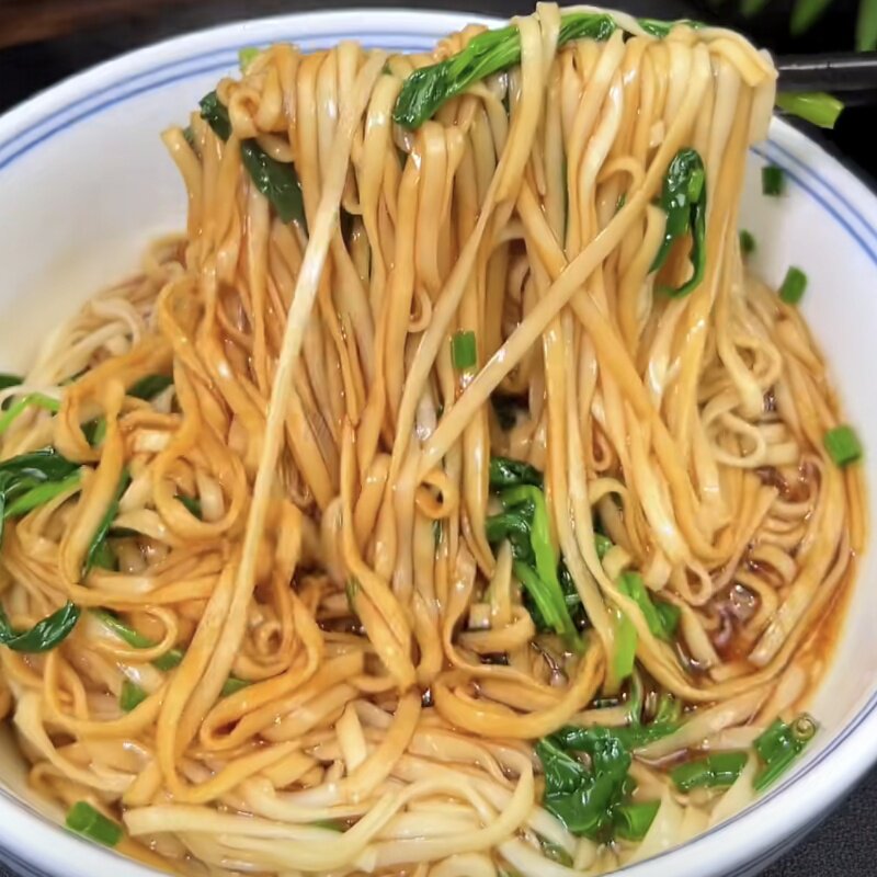 王四姐纯小麦面条手工农家挂面新鲜原味阳光面条