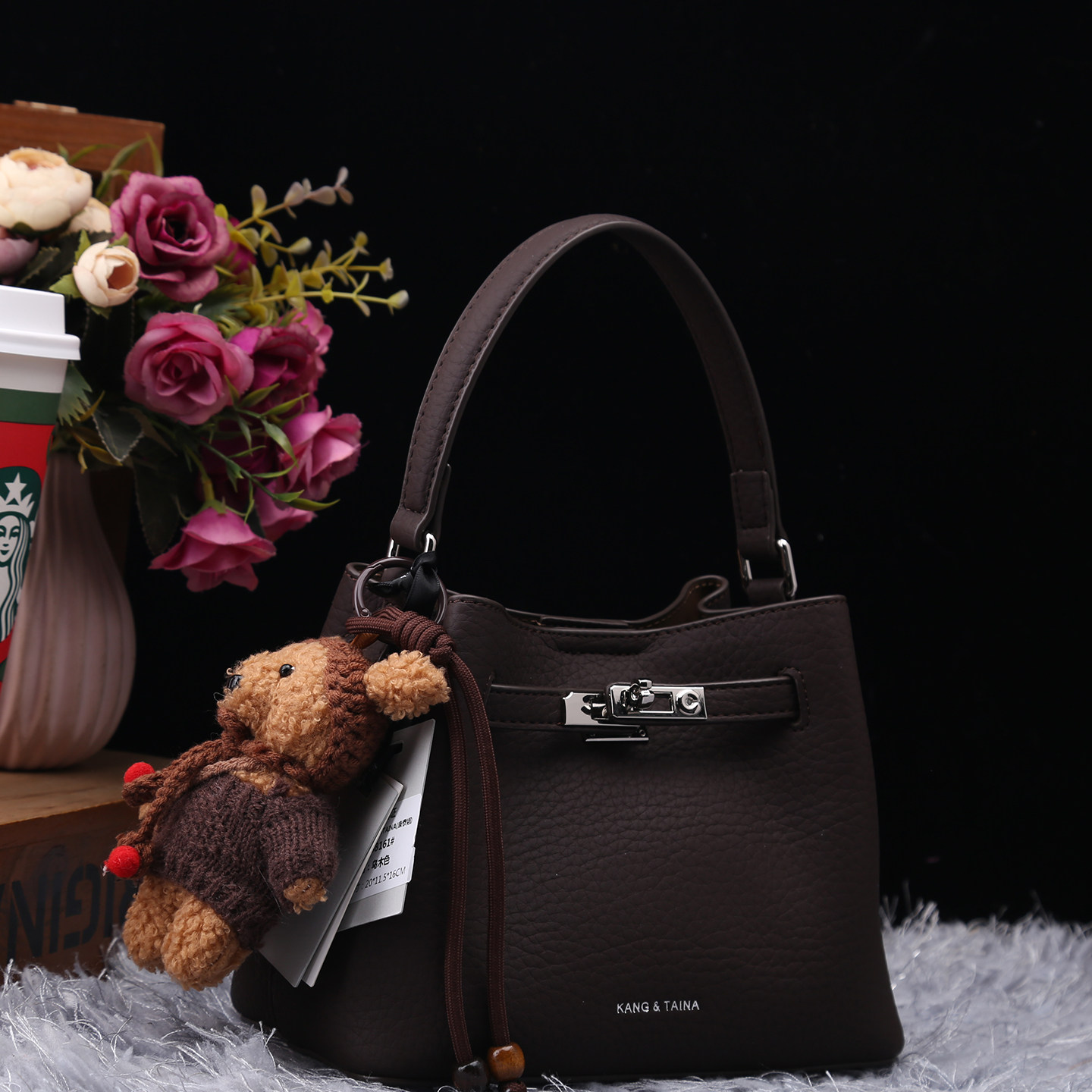 专柜正品康泰娜2025新款水桶包女单肩斜挎手提包小众设计感小包