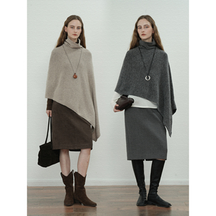 JWSZ“造型神器”羊驼羊毛静奢老钱斜织不规则高领斗篷毛衣披肩