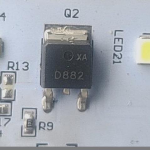 D882M D882 2SD882 TO-252-2 30V 3A NPN 晶体管 贴片三极管 原装