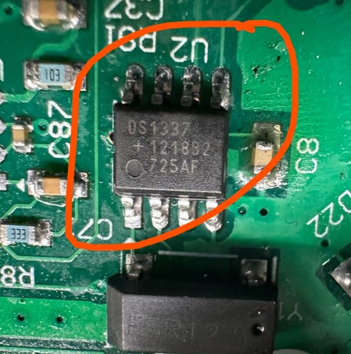 原装正品 贴片 DS1337  SOIC-8 实时时钟芯片