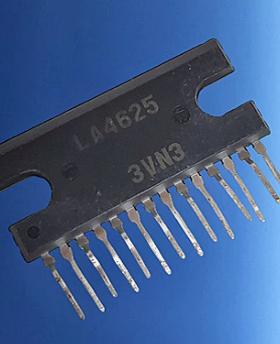 LA4625 汽车音响音频放大器IC芯片集成块