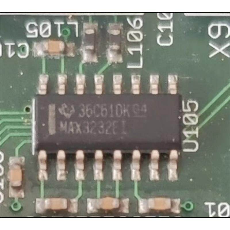 MAX3232EI  MAX3232EIDR  贴片SOIC-16 RS-232线路驱动器/接收器
