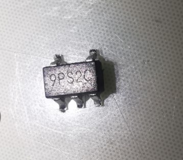 9PS2C 9PS** XC6228D332VR-G 汽车电脑板电源线性稳压IC芯片5脚管