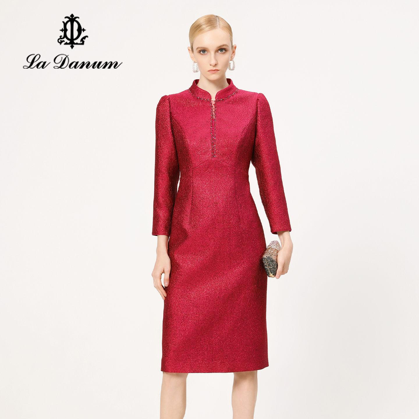 阿丹娜红色提花钉珠修身旗袍裙