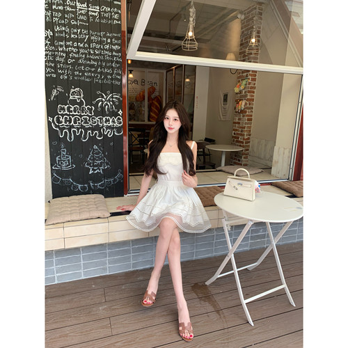 白小云/长款短款 奢牌感干净贵气重工定制欧根纱绣花拼接白裙