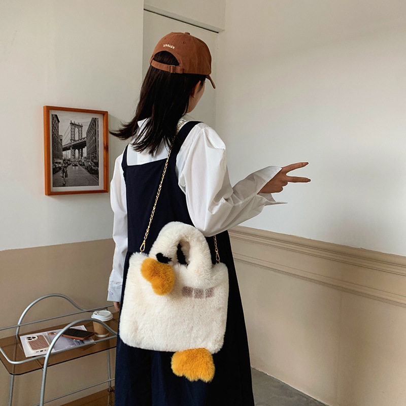 可爱毛绒包包2023新款秋冬大鹅斜挎包少女毛茸茸手提包单肩斜挎包