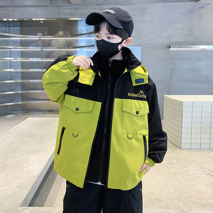儿童装男童外套春秋款2026新款春季冲锋衣酷帅中大童男孩春装衣服