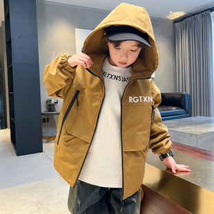 儿童装男童外套春秋款2026新款春季中大童男孩冲锋衣酷帅春装衣服