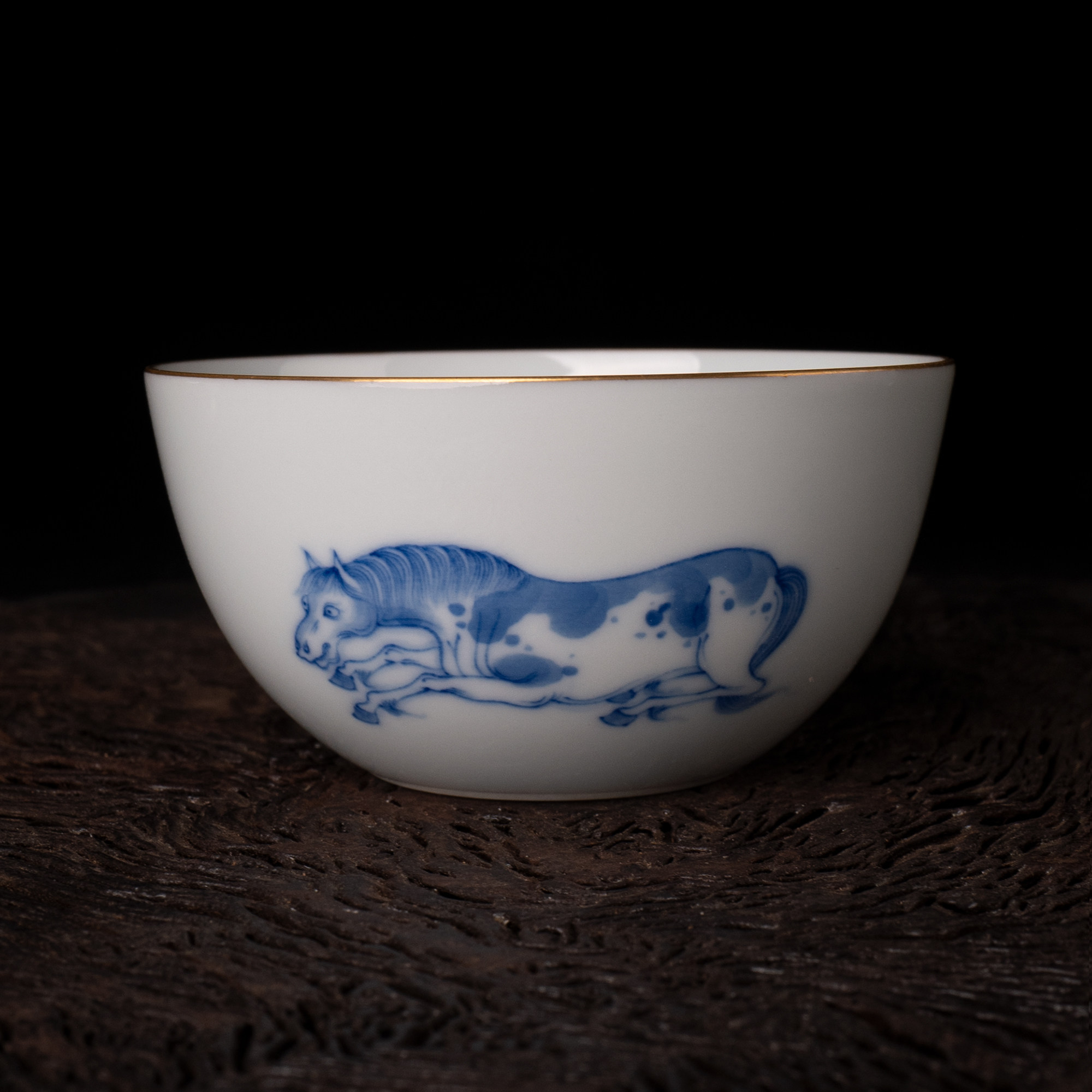 景德镇谷雨山房三骏图闳识杯茶杯