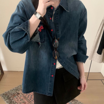 TOMORROW-早春春款来袭休闲学院感通勤简约小马刺绣牛仔衬衫YH859