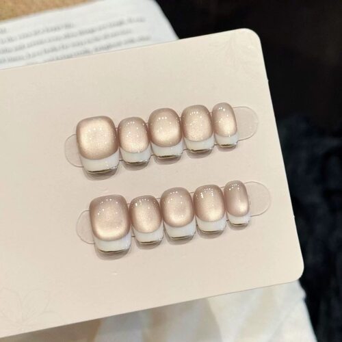 Short Square Champagne Gold Cat Eye French Press On Nails