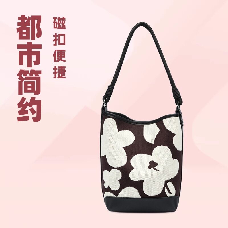 新款女士条纹水桶包休闲