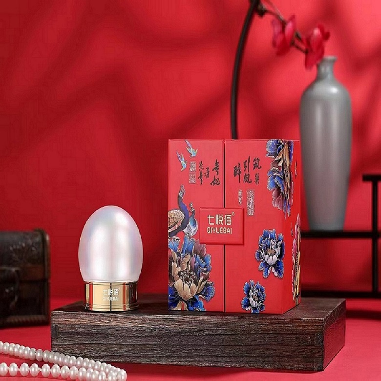 七悦佰贵妃鹿茸膏改善肌肤粗糙干燥现象莹润肌肤水嫩柔软润泽。