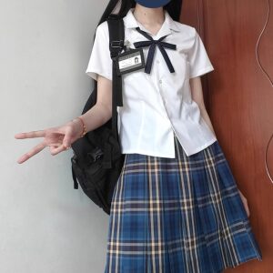 【潘特维拉】公主线开襟衬衫女短袖jk翻领学院风修身校供感白衬衣