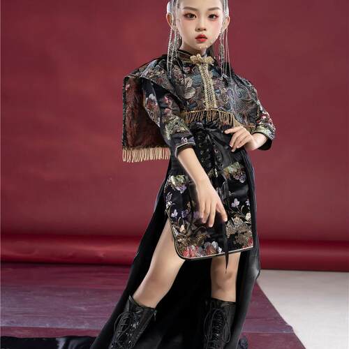 国潮女童坎肩旗袍拖尾中国风模特走秀童装T台时装霸气黑色礼服