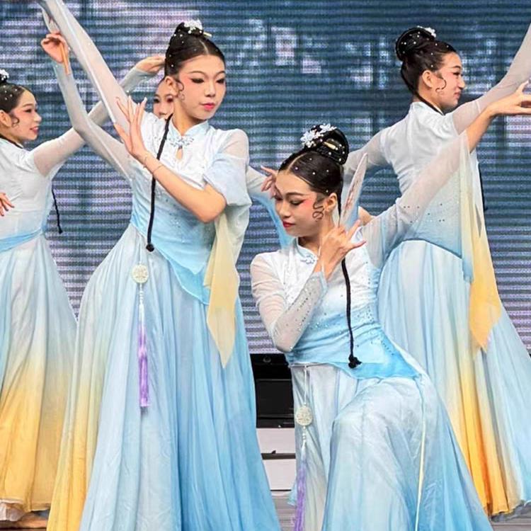 北湖映女古典舞中风飘典逸大裙摆群国舞艺考服月原创古舞JIN蹈演