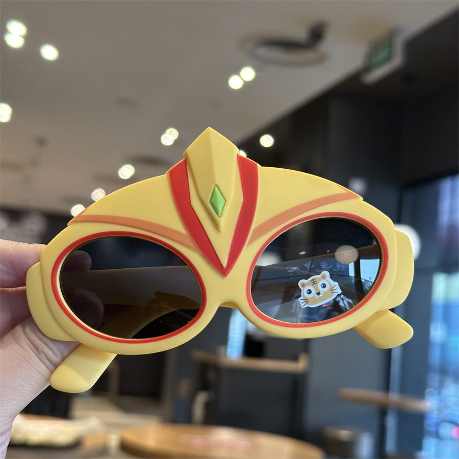 奥特曼儿童墨镜新款儿童男偏光镜卡通凹凸曼造型拍照凹造型太阳镜