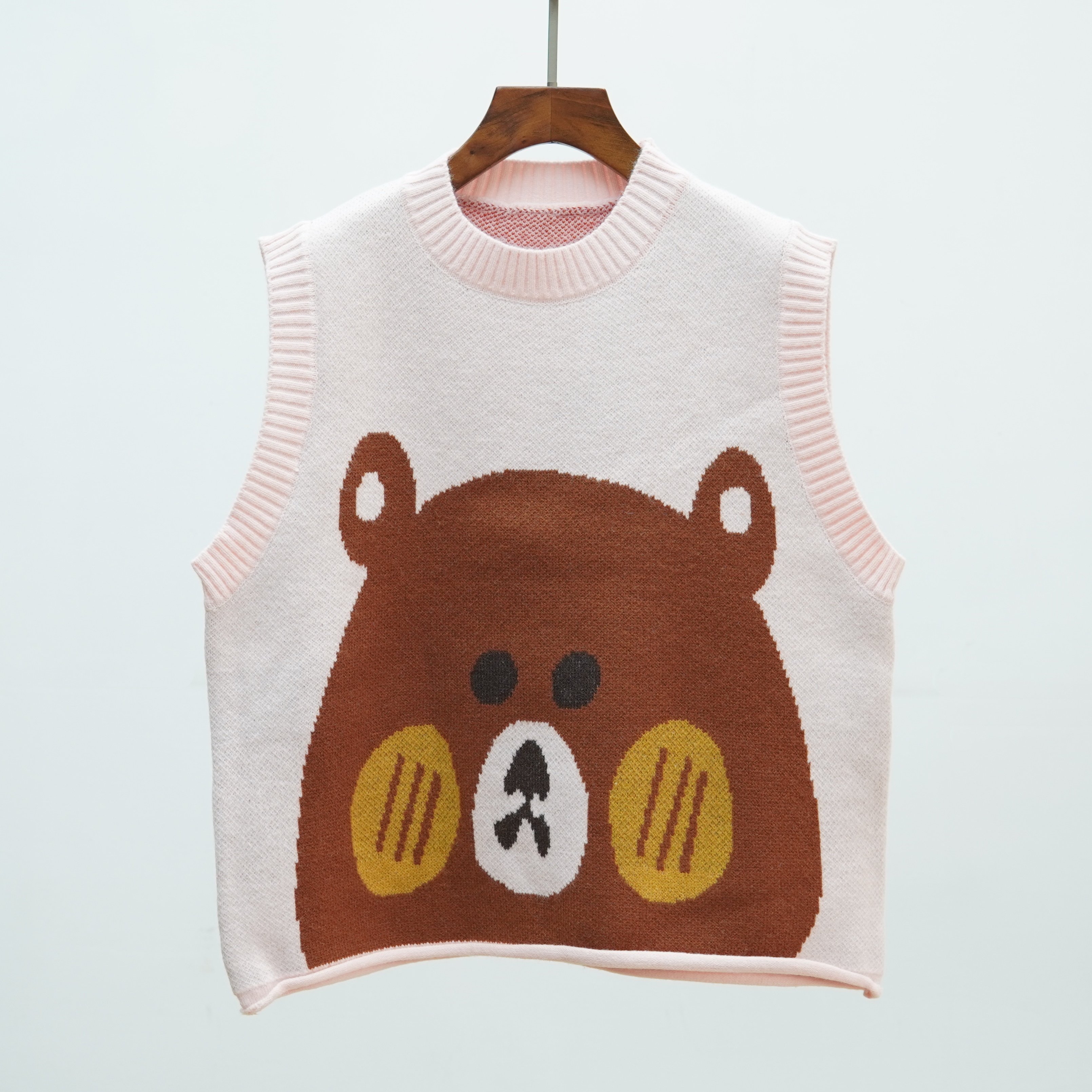 743 2025新款秋冬圆领大码小熊针织马甲背心女士叠穿坎肩毛衣上衣