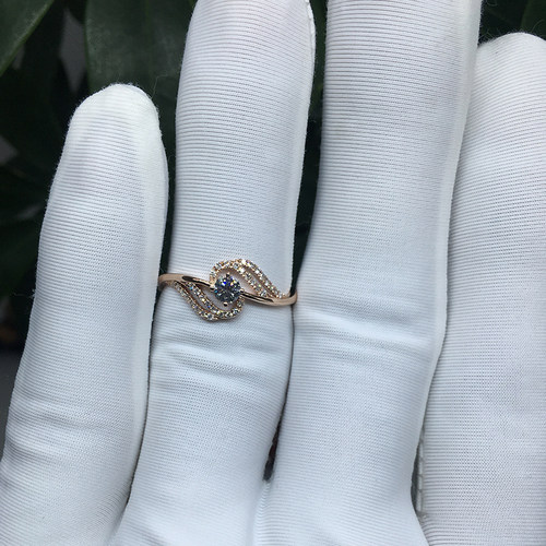 钻石戒指，性价比高质量保证女款