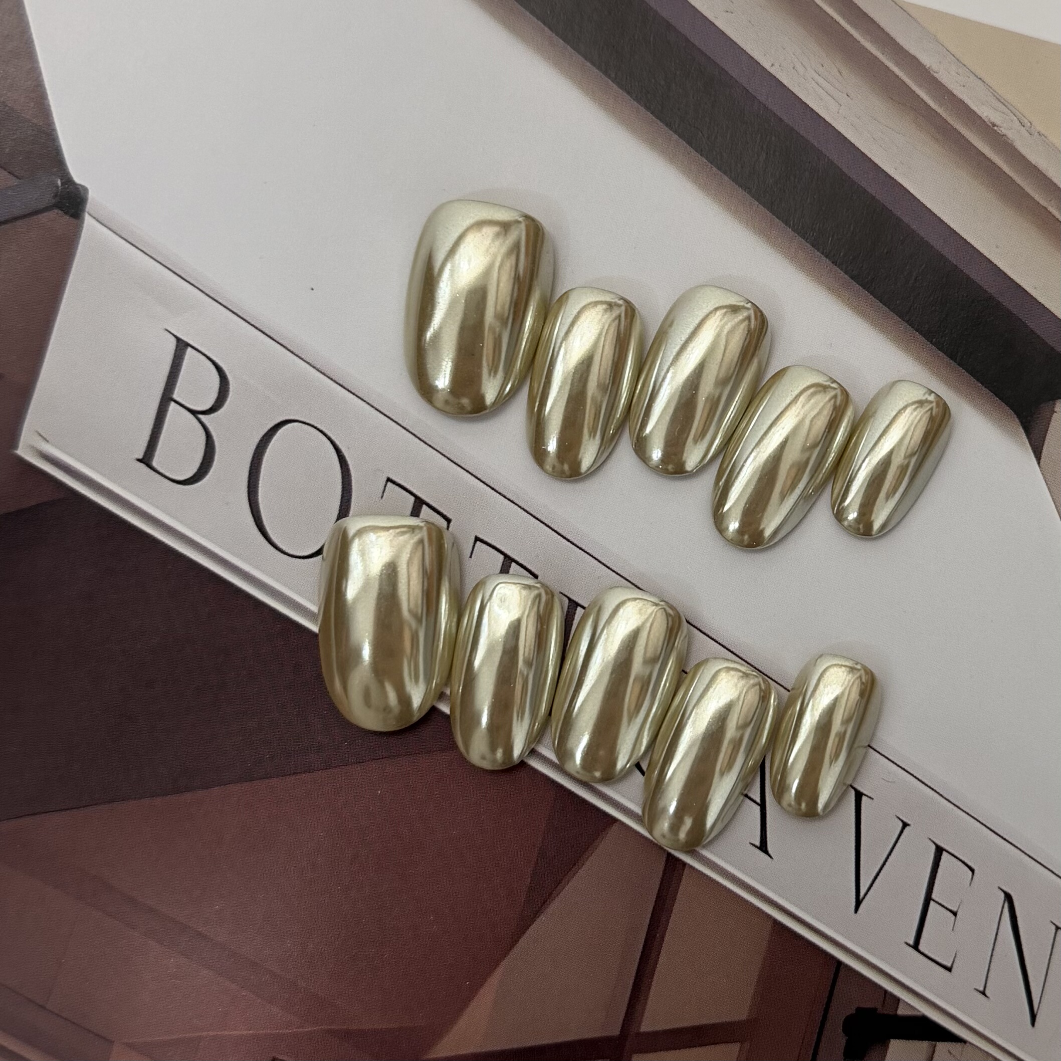 MUZINAIL·【18K金】纯手工定制美甲海莉月光粉美甲爆闪轻奢