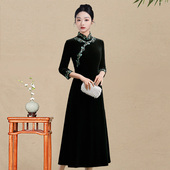 复古风红色丝绒旗袍连衣裙中长裙七分袖 刺绣斜襟妈妈装 气质礼服女