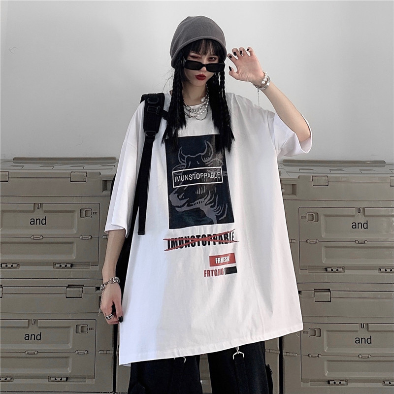 Real shot loose short sleeve T-shirt for women