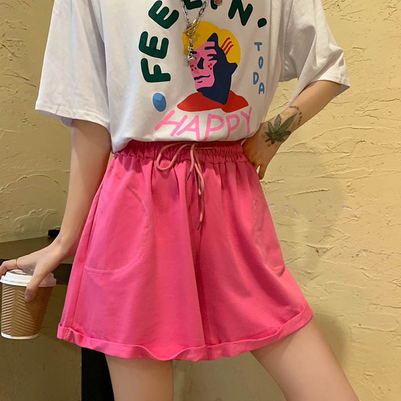 Real shot of South Korea sportswear loose East Gate pink towel shorts woman