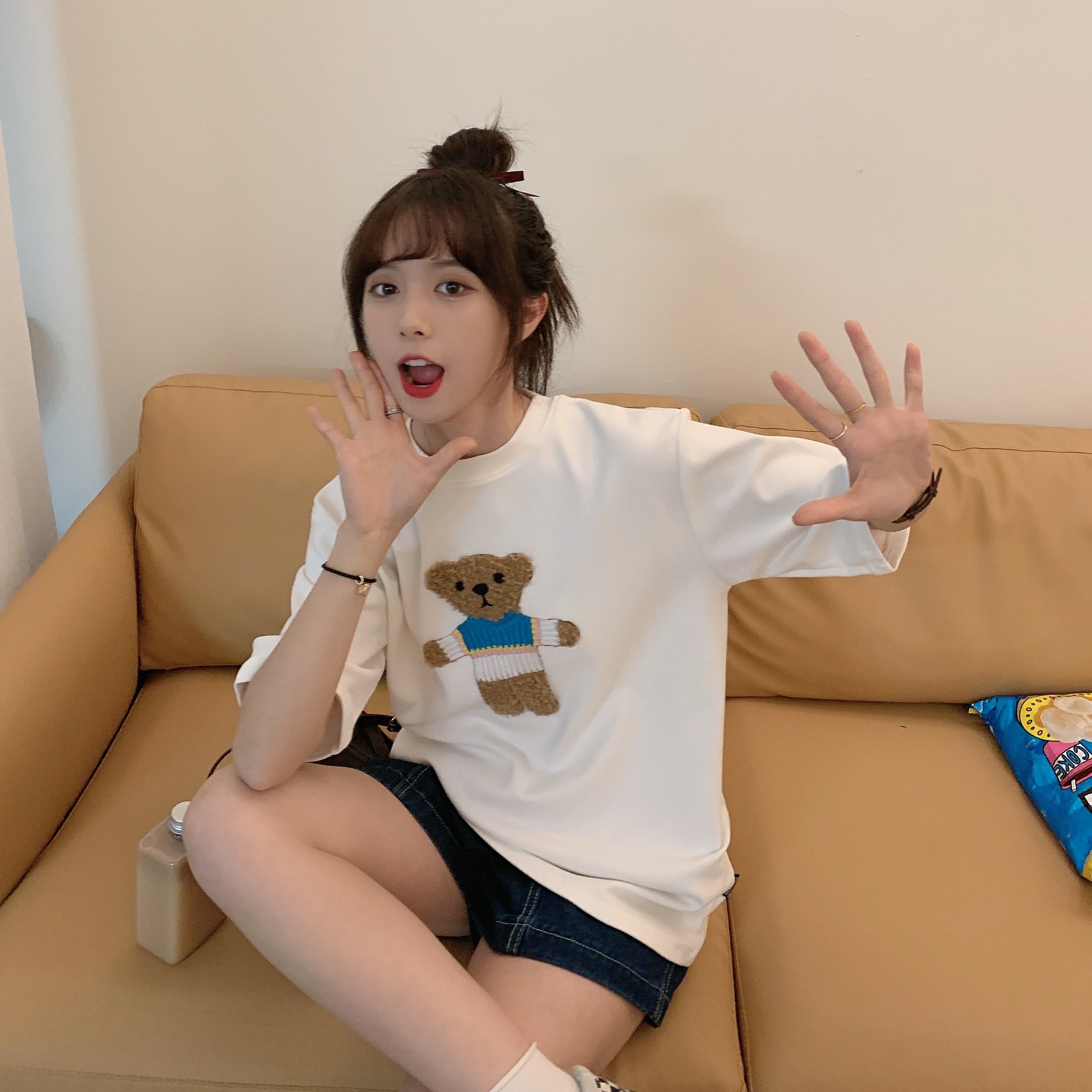 Real hairy doll short sleeve T-shirt