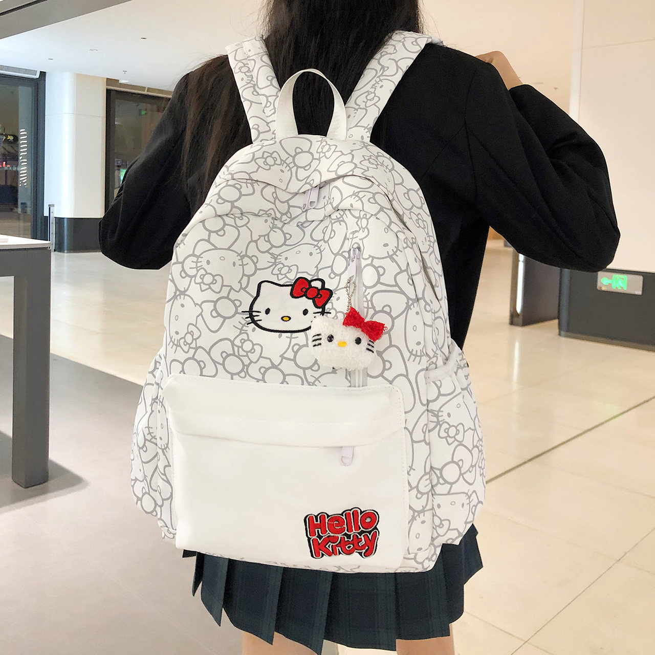 日系卡通女学生双肩包书包