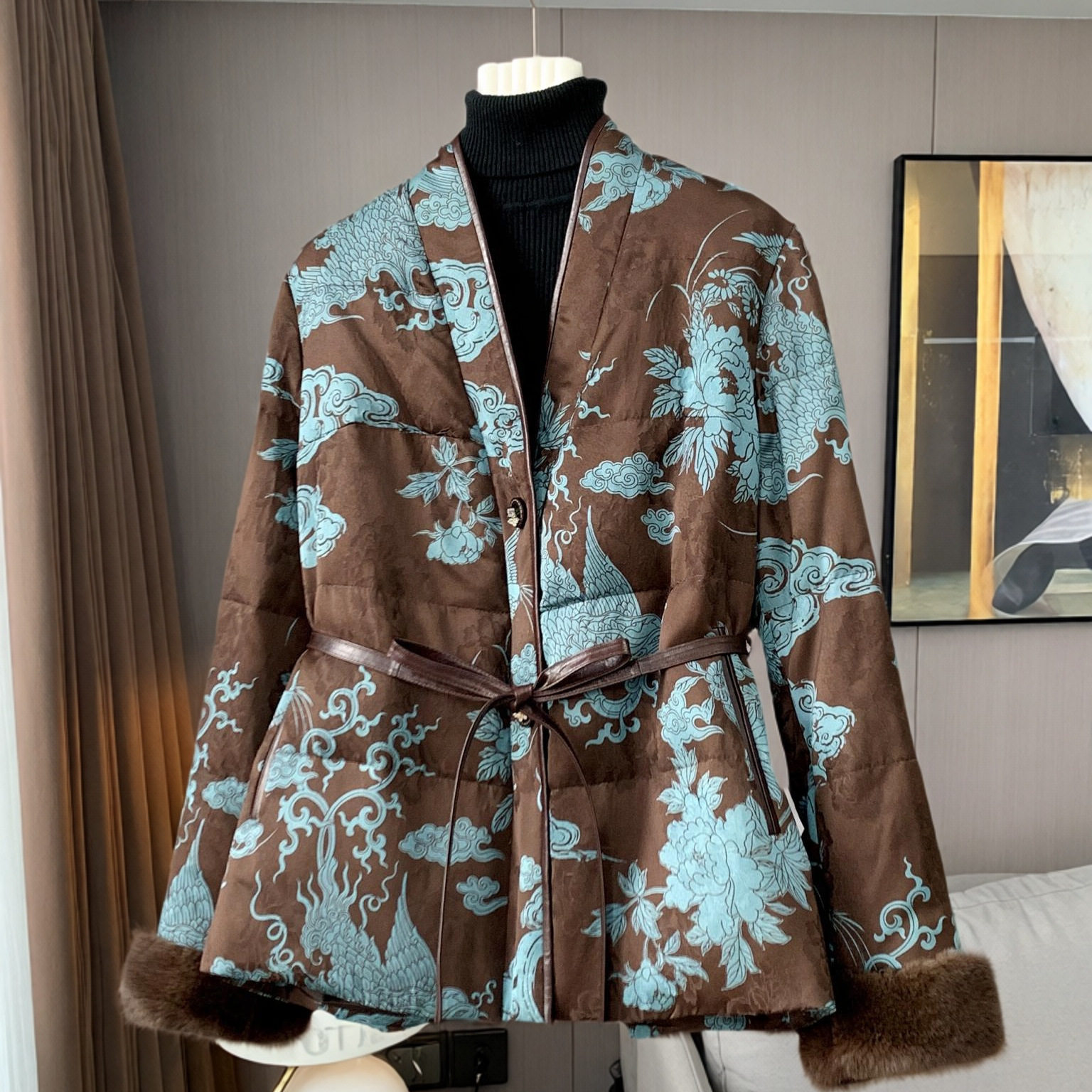 2025冬季新款水貂毛鹅绒外套百搭复古咖色今年中式设计感羽绒服女,女装/女士精品,羽绒服,淘宝优惠券,粉丝福利购,淘宝优惠卷