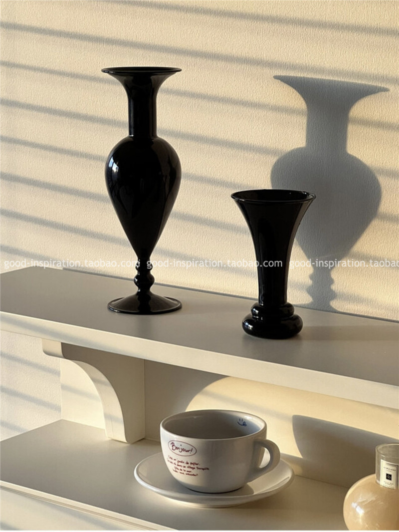 레트로 프렌치 블랙 유리 꽃병 장식품 물 성장 꽃꽂이 장치 홈 인테리어 스타일의 부드러운 장식 하이 엔드 감각