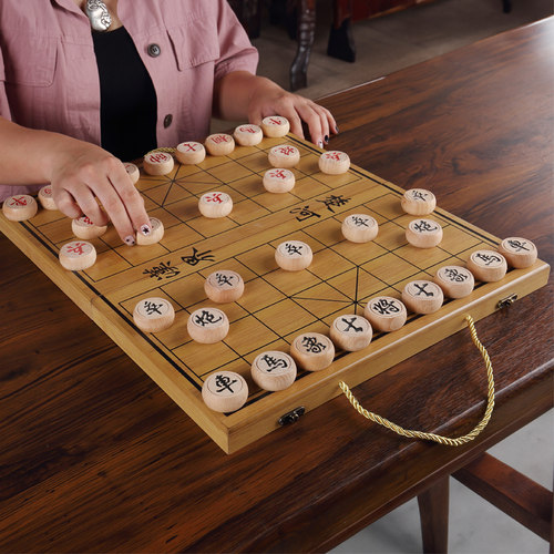 中国象棋带棋盘折叠式学生套装