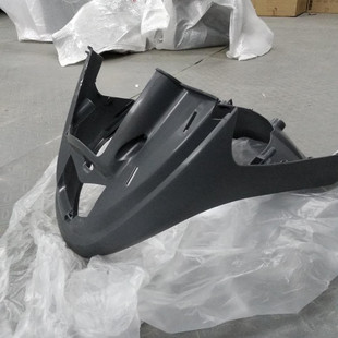 适用于轻骑铃木丽彩QS125T 6前围韵彩100鱼嘴前下护罩前下护板