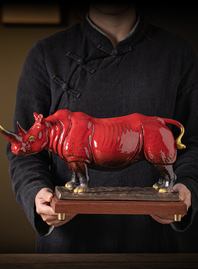 大号红色陶瓷犀牛摆件雕塑