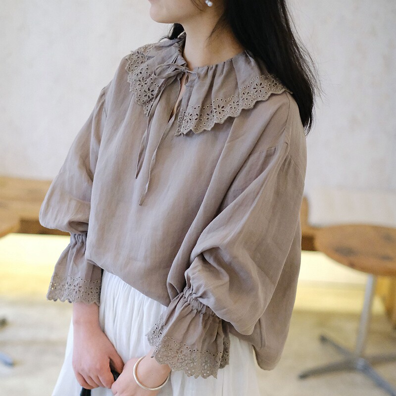 十月雪【刺绣苎麻衬衫】日系花边领荷叶长袖套头春夏防镂空娃娃领