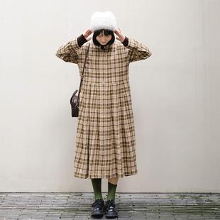 十月雪 日系磨毛棉格子大摆连衣裙女2024年秋冬季复古文艺长裙