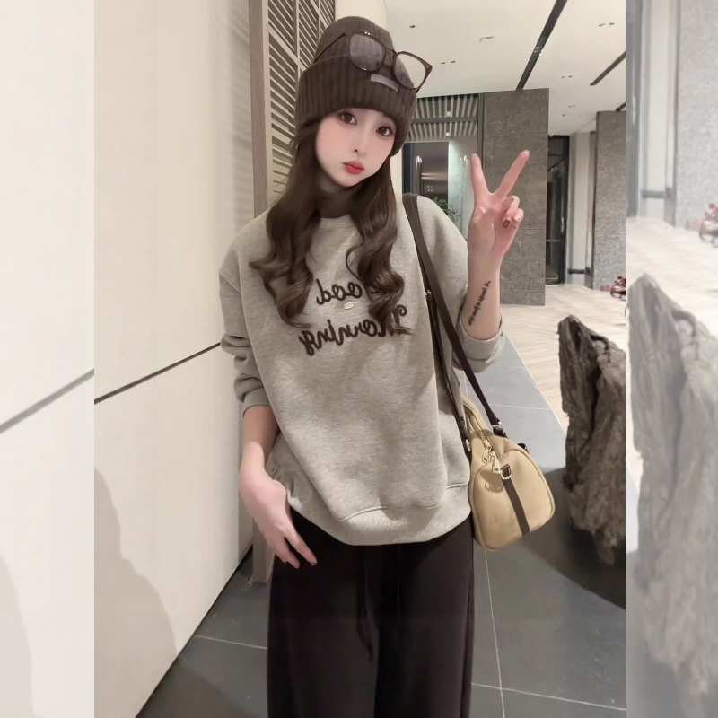 【赠送运费险】独特半高领卫衣女