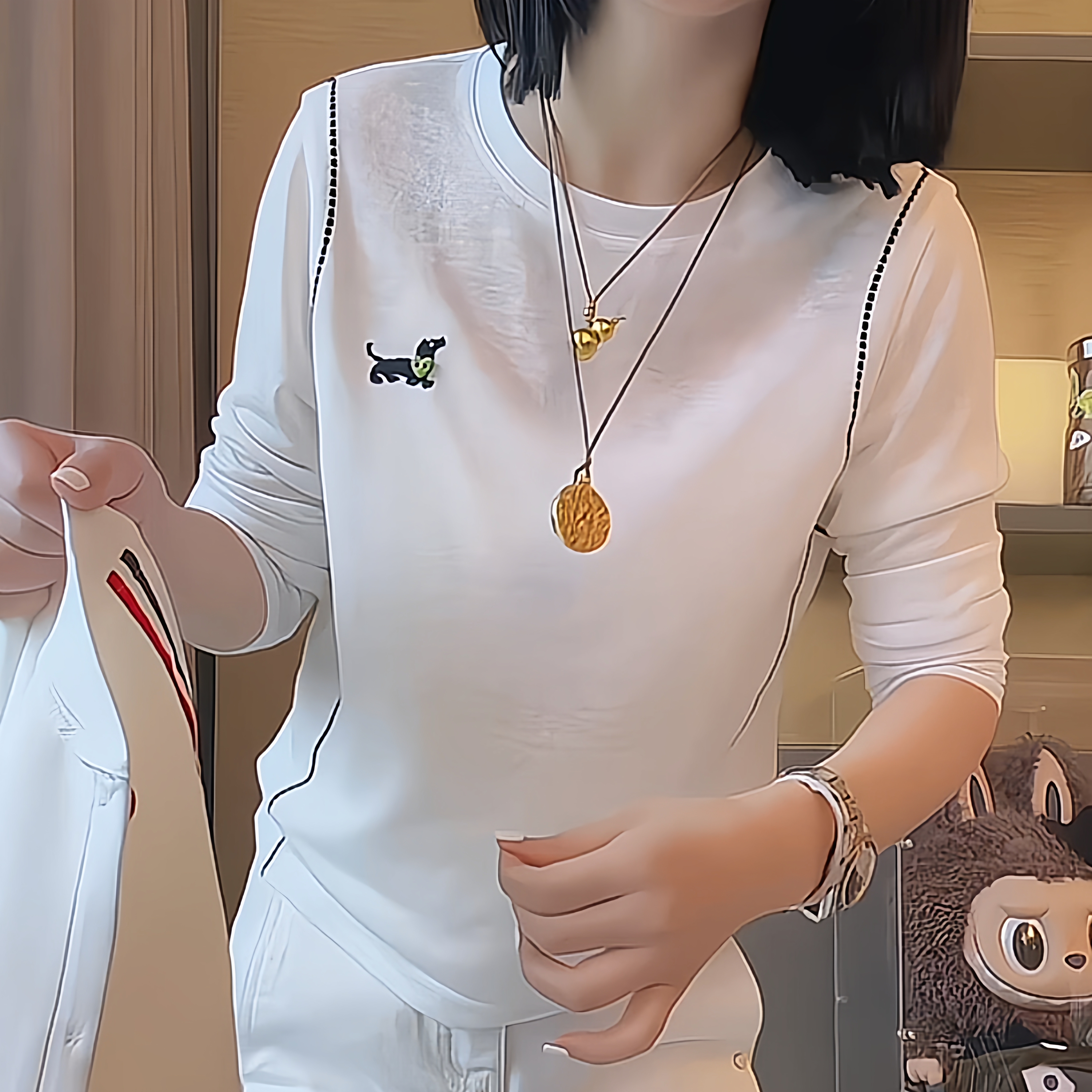 【赠送运费险】高级感刺绣t恤女