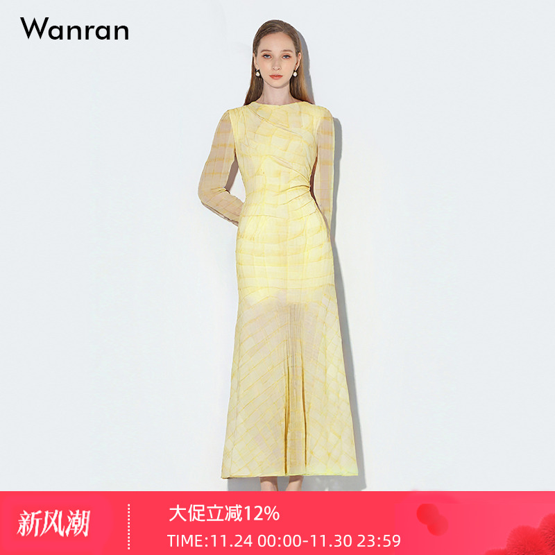 2025年秋季新款时尚印花晕染设计一字领收腰长袖鱼尾连衣裙