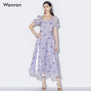 2026夏装新款女装法式优雅方领收腰显瘦大摆琉璃印花长款连衣裙