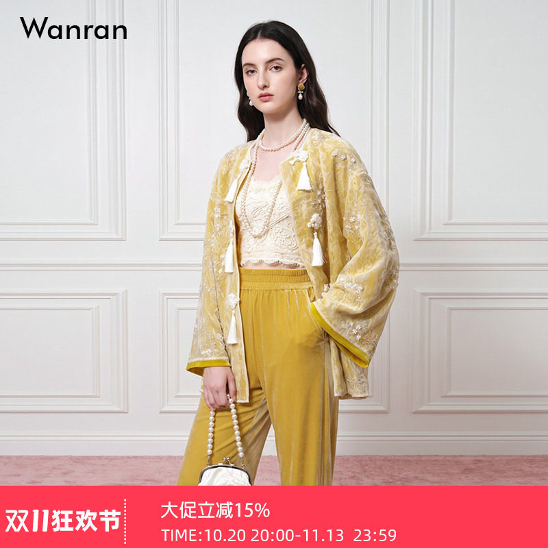2026秋冬新款时尚新中式国风珠片刺绣宽松落肩丝绒上衣外套女装