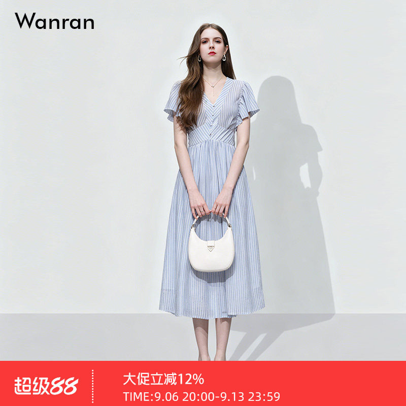 2026夏季新款时尚复古赫本风收腰大摆荷叶袖中长蓝色条纹连衣裙